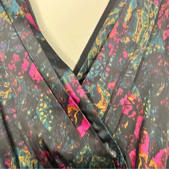 BCBGeneration faux wrap satin dress EUC 🌺small🌺 - Picture 6 of 8